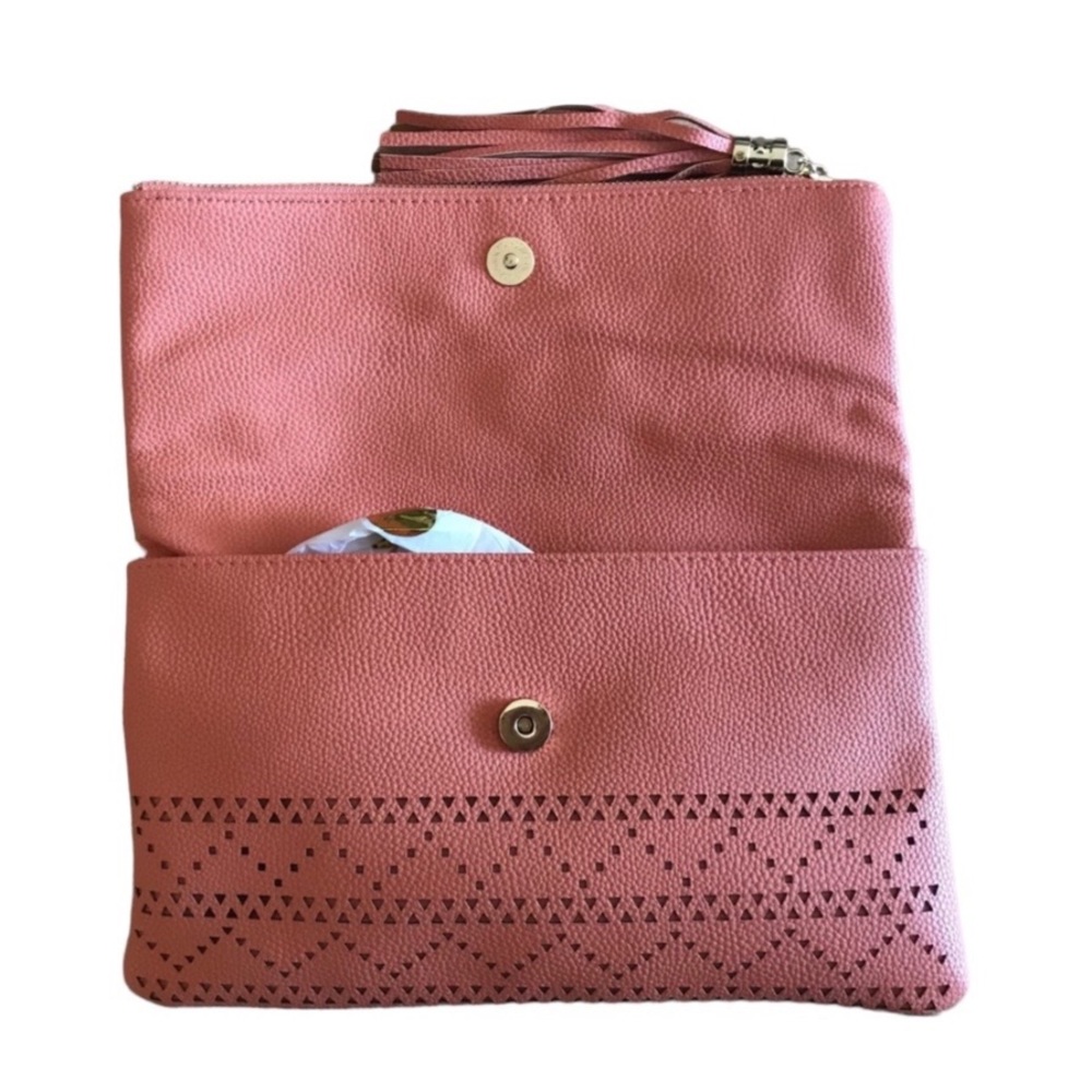 Pink perforated clutch/chain shoulder bag - Picture 2 of 3